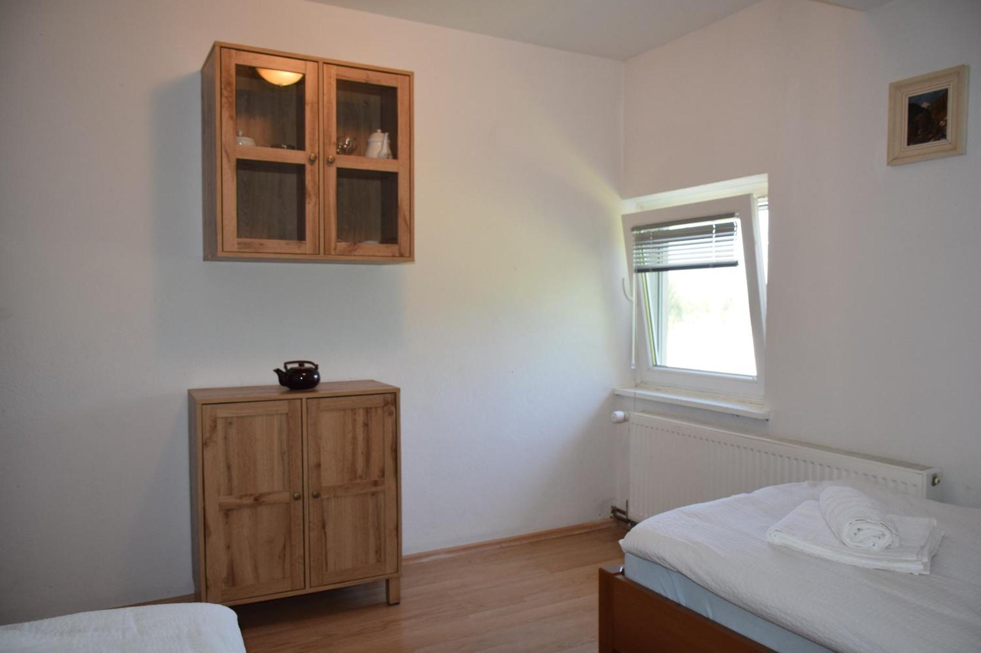 Apartma Narava Begunje pri Cerknici Kamer foto