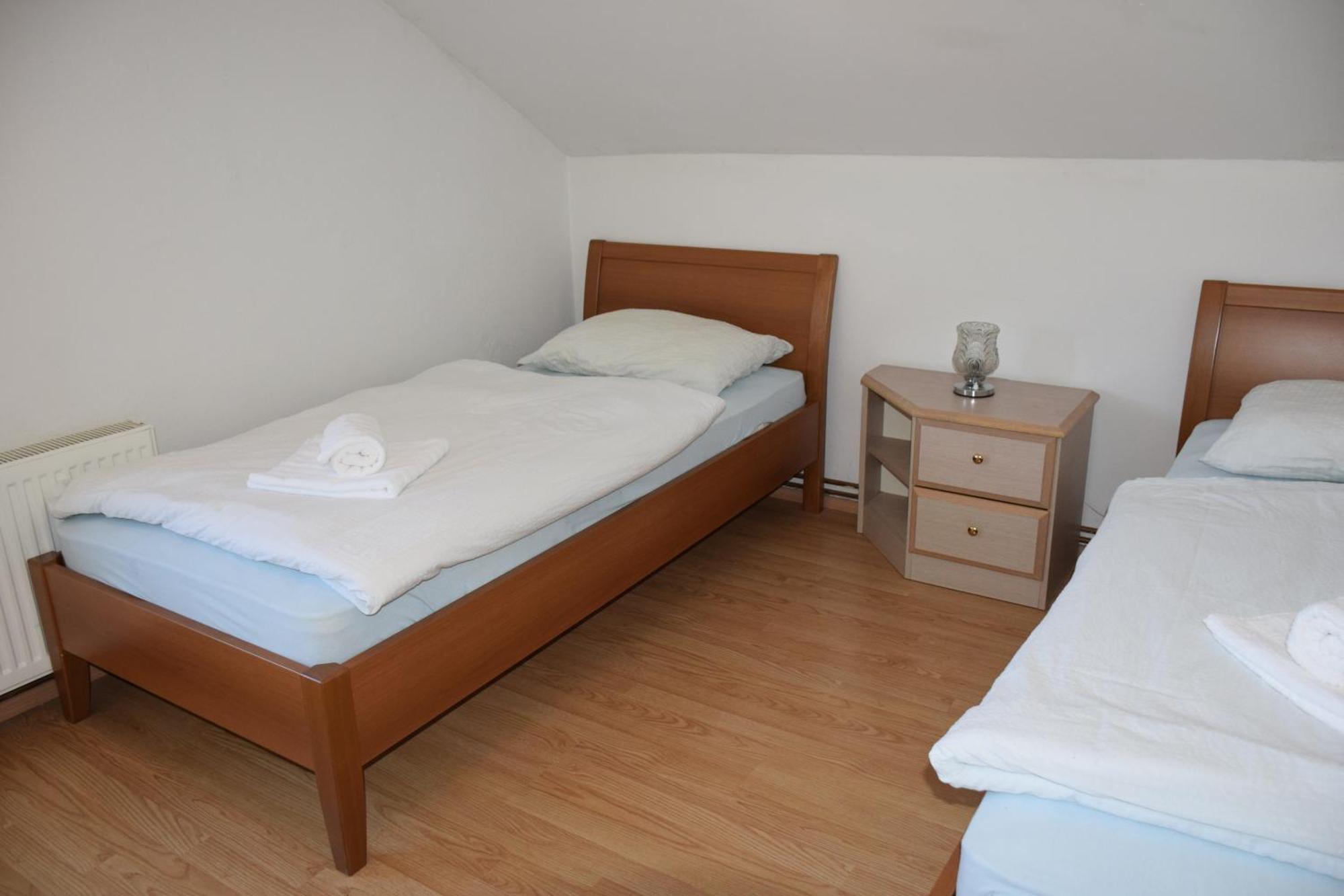 Apartma Narava Begunje pri Cerknici Kamer foto